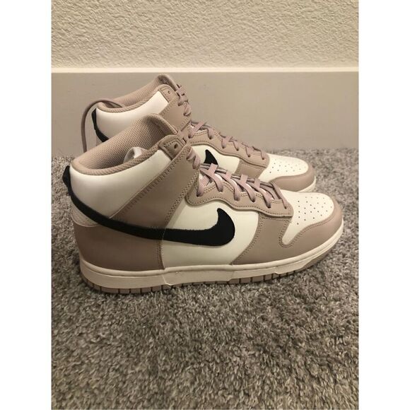Nike Dunk High Women’s Size 11/ Men’s Size 9.5 main image 5